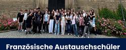 Französische Austauschschüler vorm Merseburger Dom © Pressestelle beitragsbild austauschsch ler