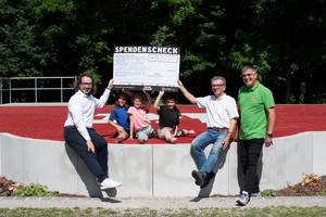 Die Tanzgruppen Merseburgs sammelten Spenden für die Erneuerung des Sitzbereichs der Südparkbühne © Pressestelle DSC 1751