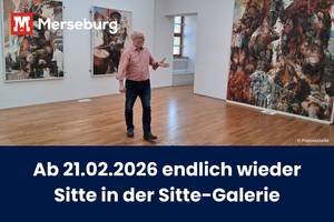 Michael Finger vor dem Triptychon "Höllensturz in Vietnam" (1966/67) von Willi Sitte in der gleichnamigen Galerie